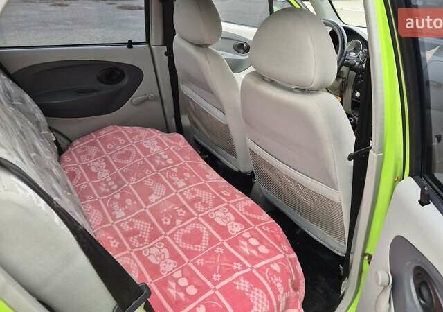 Зеленый Чери Кью Кью, объемом двигателя 1.08 л и пробегом 115 тыс. км за 2100 $, фото 9 на Automoto.ua