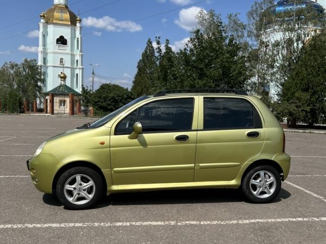 Зеленый Чери Кью Кью, объемом двигателя 1.08 л и пробегом 40 тыс. км за 3300 $, фото 2 на Automoto.ua