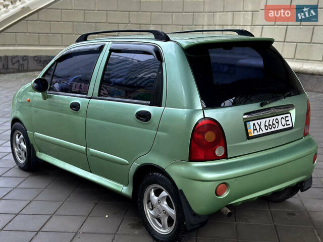 Зеленый Чери Кью Кью, объемом двигателя 1.08 л и пробегом 21 тыс. км за 1800 $, фото 3 на Automoto.ua