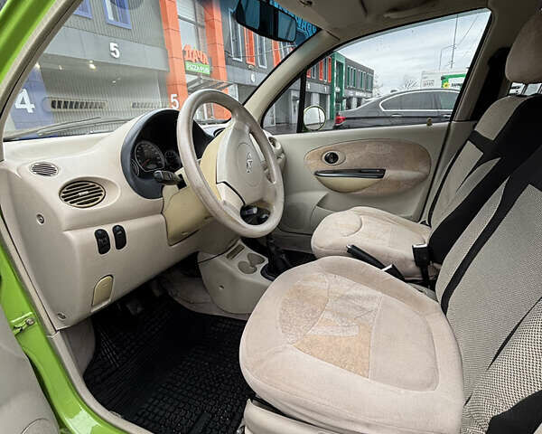 Зелений Чері Кью Кью, об'ємом двигуна 1.08 л та пробігом 131 тис. км за 2050 $, фото 13 на Automoto.ua