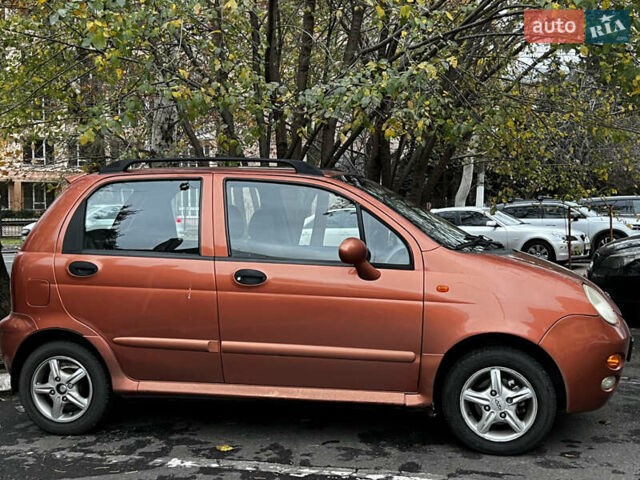 Оранжевый Чери Кью Кью, объемом двигателя 1.08 л и пробегом 120 тыс. км за 2300 $, фото 3 на Automoto.ua