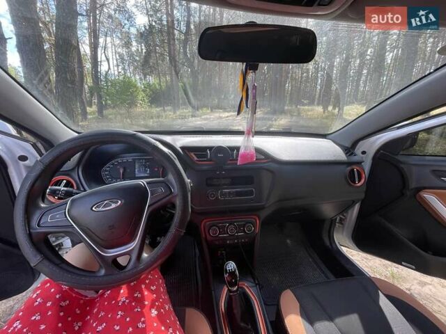 Білий Чері Tiggo 2, об'ємом двигуна 1.5 л та пробігом 125 тис. км за 7800 $, фото 7 на Automoto.ua