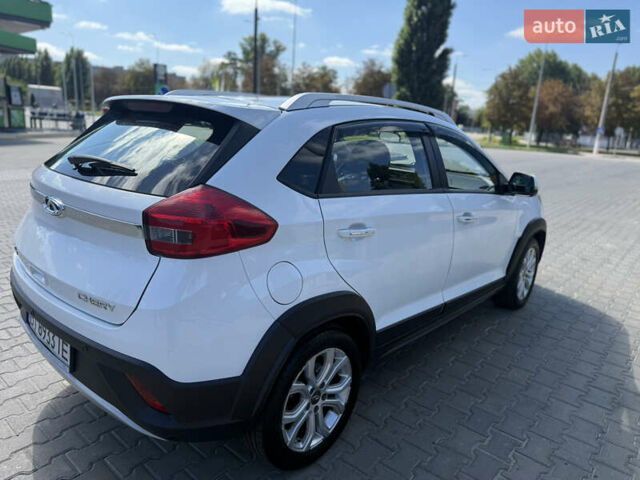Белый Чери Tiggo 2, объемом двигателя 1.5 л и пробегом 90 тыс. км за 7599 $, фото 3 на Automoto.ua