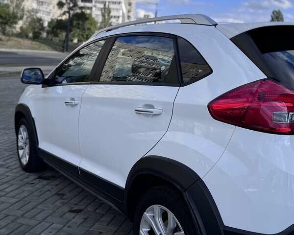 Белый Чери Tiggo 2, объемом двигателя 1.5 л и пробегом 66 тыс. км за 8850 $, фото 21 на Automoto.ua