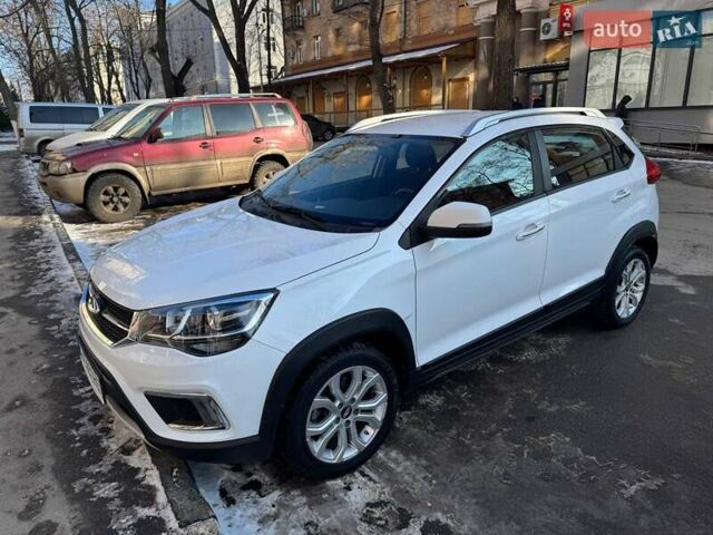 Белый Чери Tiggo 2, объемом двигателя 1.5 л и пробегом 74 тыс. км за 6500 $, фото 4 на Automoto.ua