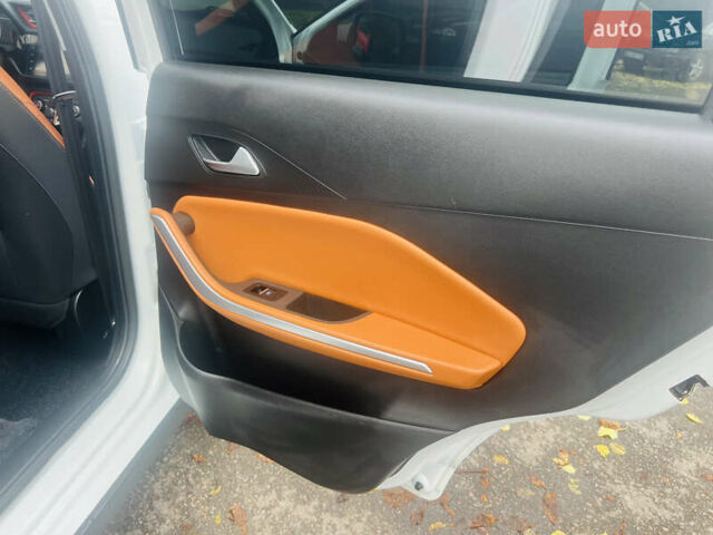 Білий Чері Tiggo 2, об'ємом двигуна 1.5 л та пробігом 73 тис. км за 8700 $, фото 16 на Automoto.ua
