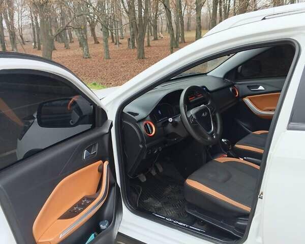 Білий Чері Tiggo 2, об'ємом двигуна 1.5 л та пробігом 99 тис. км за 7700 $, фото 6 на Automoto.ua