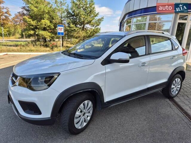 Белый Чери Tiggo 2, объемом двигателя 1.5 л и пробегом 85 тыс. км за 6800 $, фото 3 на Automoto.ua