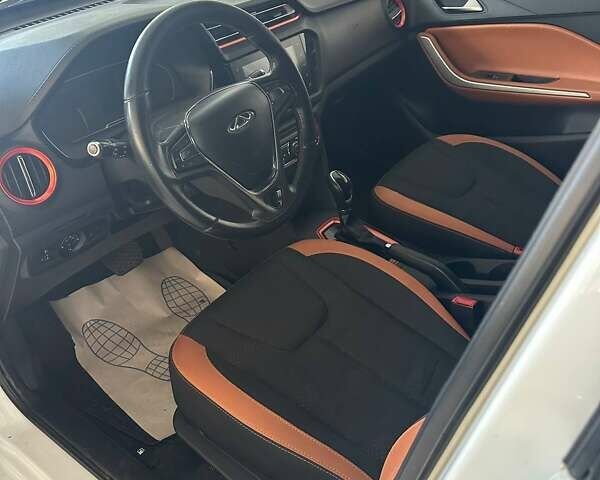 Белый Чери Tiggo 2, объемом двигателя 1.5 л и пробегом 110 тыс. км за 9200 $, фото 7 на Automoto.ua