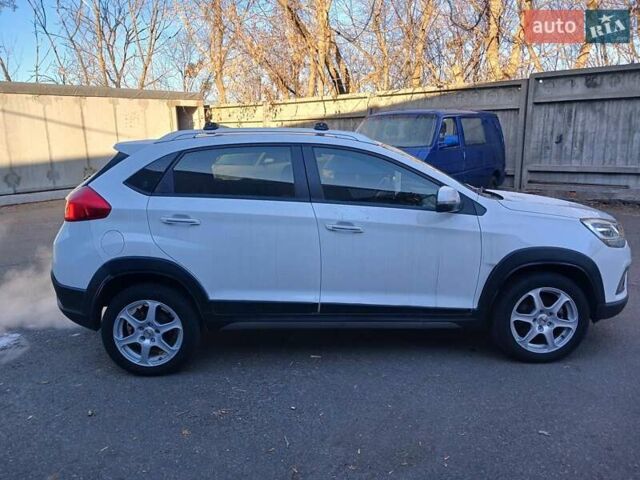 Белый Чери Tiggo 2, объемом двигателя 1.5 л и пробегом 34 тыс. км за 8590 $, фото 3 на Automoto.ua