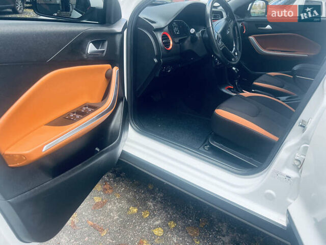 Білий Чері Tiggo 2, об'ємом двигуна 1.5 л та пробігом 73 тис. км за 8700 $, фото 15 на Automoto.ua