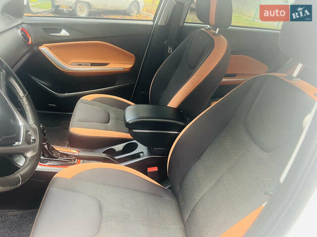 Білий Чері Tiggo 2, об'ємом двигуна 1.5 л та пробігом 73 тис. км за 8700 $, фото 10 на Automoto.ua