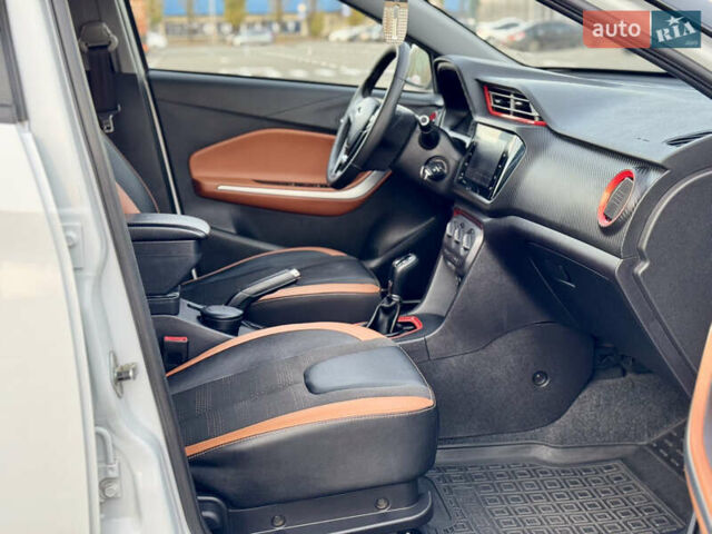 Білий Чері Tiggo 2, об'ємом двигуна 1.5 л та пробігом 33 тис. км за 9500 $, фото 24 на Automoto.ua