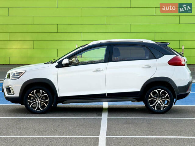 Білий Чері Tiggo 2, об'ємом двигуна 1.5 л та пробігом 33 тис. км за 9500 $, фото 2 на Automoto.ua