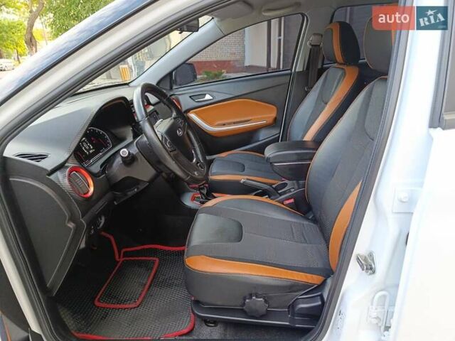 Білий Чері Tiggo 2, об'ємом двигуна 1.5 л та пробігом 59 тис. км за 8990 $, фото 27 на Automoto.ua