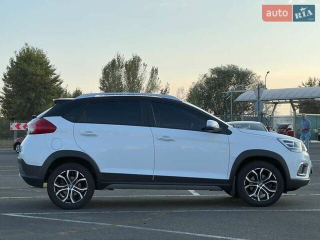 Білий Чері Tiggo 2, об'ємом двигуна 1.5 л та пробігом 71 тис. км за 9500 $, фото 4 на Automoto.ua