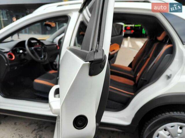 Білий Чері Tiggo 2, об'ємом двигуна 1.5 л та пробігом 114 тис. км за 6990 $, фото 6 на Automoto.ua