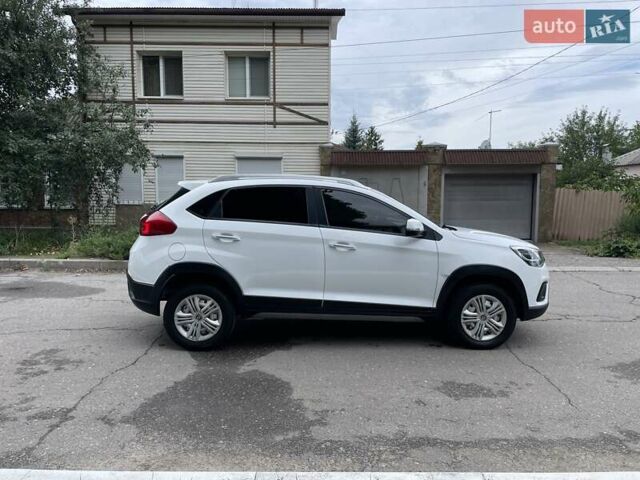 Белый Чери Tiggo 2, объемом двигателя 1.5 л и пробегом 75 тыс. км за 7950 $, фото 5 на Automoto.ua