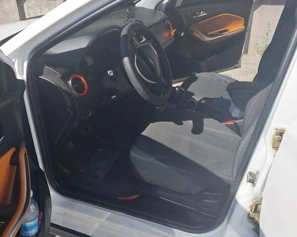 Белый Чери Tiggo 2, объемом двигателя 1.5 л и пробегом 40 тыс. км за 8200 $, фото 28 на Automoto.ua