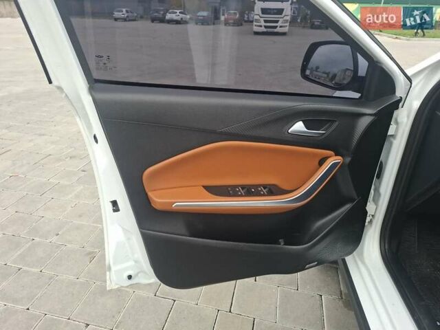 Белый Чери Tiggo 2, объемом двигателя 1.5 л и пробегом 39 тыс. км за 8800 $, фото 8 на Automoto.ua