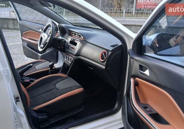 Чері Tiggo 2 2021 у Тернополі на Automoto.ua Білий Чері Tiggo 2, об'ємом двигуна 1.5 л та пробігом 214 тис. км за 5900 $, фото 18 на Automoto.ua