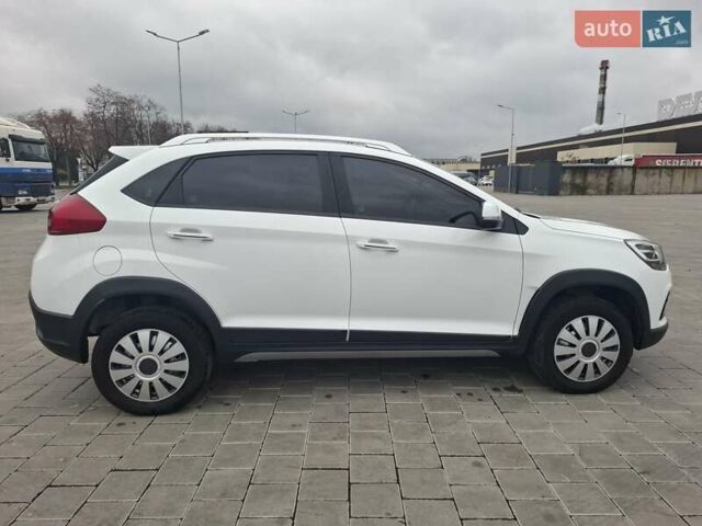 Белый Чери Tiggo 2, объемом двигателя 1.5 л и пробегом 39 тыс. км за 8800 $, фото 5 на Automoto.ua