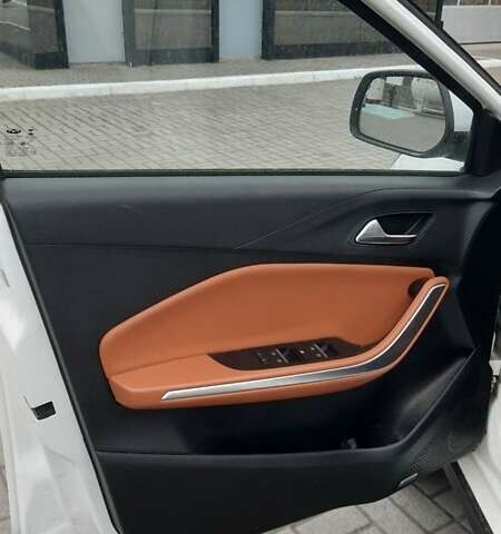 Білий Чері Tiggo 2, об'ємом двигуна 1.5 л та пробігом 22 тис. км за 7999 $, фото 16 на Automoto.ua