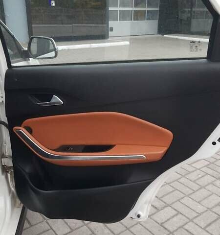 Білий Чері Tiggo 2, об'ємом двигуна 1.5 л та пробігом 22 тис. км за 7999 $, фото 19 на Automoto.ua