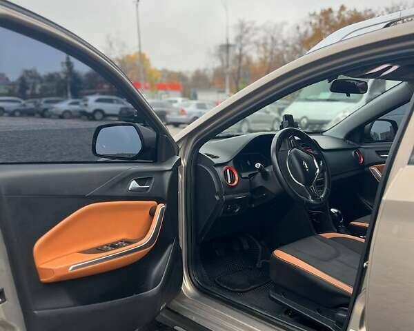 Бежевый Чери Tiggo 2, объемом двигателя 1.5 л и пробегом 75 тыс. км за 8000 $, фото 9 на Automoto.ua