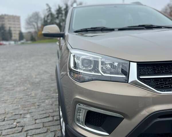 Бежевый Чери Tiggo 2, объемом двигателя 1.5 л и пробегом 75 тыс. км за 8000 $, фото 2 на Automoto.ua