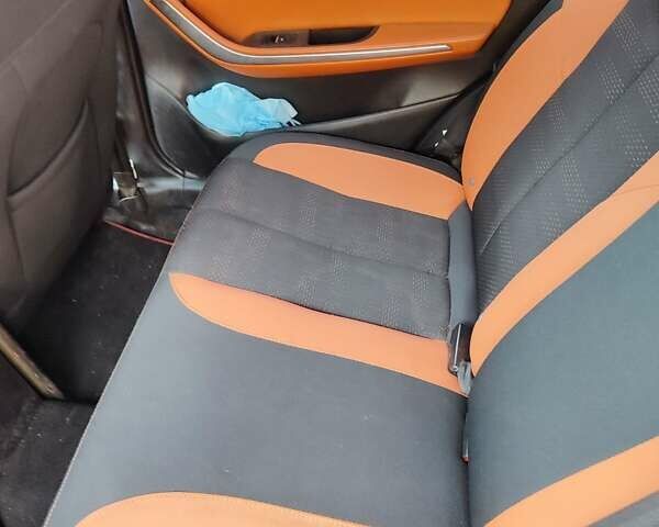 Чорний Чері Tiggo 2, об'ємом двигуна 1.5 л та пробігом 88 тис. км за 7800 $, фото 3 на Automoto.ua