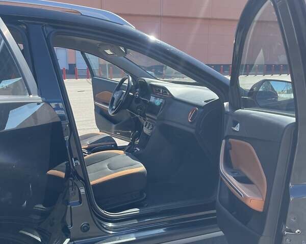 Чорний Чері Tiggo 2, об'ємом двигуна 1.5 л та пробігом 100 тис. км за 8500 $, фото 5 на Automoto.ua