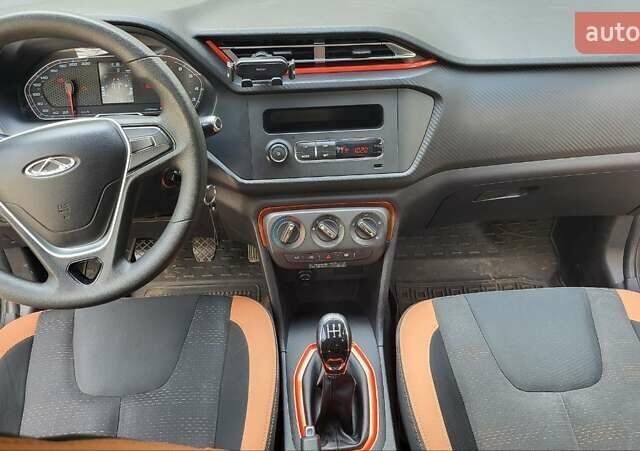 Черный Чери Tiggo 2, объемом двигателя 1.5 л и пробегом 23 тыс. км за 9200 $, фото 2 на Automoto.ua