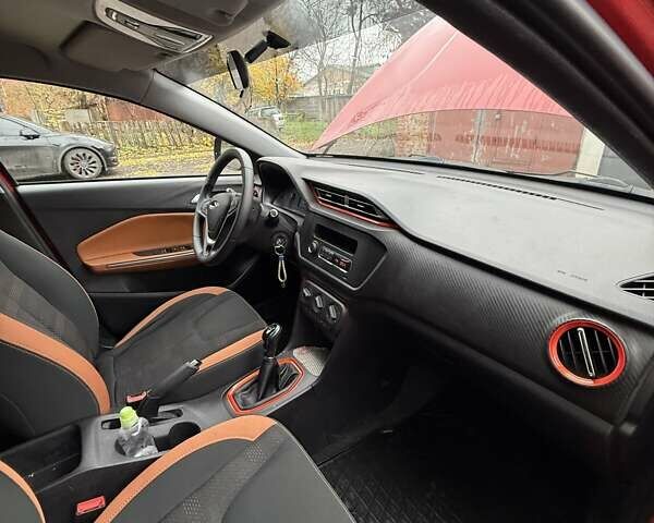 Красный Чери Tiggo 2, объемом двигателя 1.6 л и пробегом 46 тыс. км за 8800 $, фото 3 на Automoto.ua