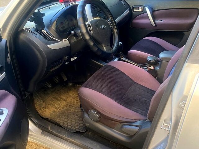 Сірий Чері Tiggo 2, об'ємом двигуна 1.8 л та пробігом 121 тис. км за 3000 $, фото 4 на Automoto.ua