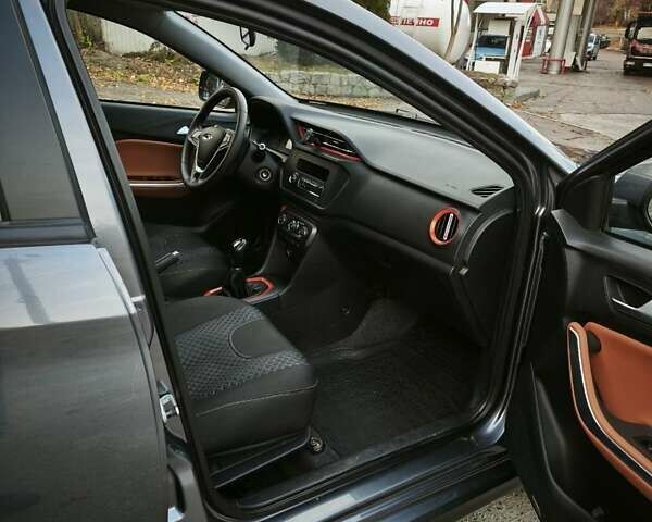 Серый Чери Tiggo 2, объемом двигателя 1.5 л и пробегом 47 тыс. км за 8500 $, фото 3 на Automoto.ua