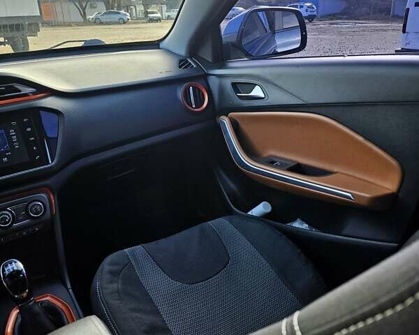 Сірий Чері Tiggo 2, об'ємом двигуна 1.5 л та пробігом 68 тис. км за 9500 $, фото 3 на Automoto.ua