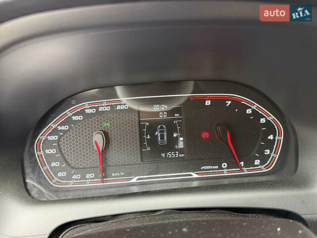 Помаранчевий Чері Tiggo 2, об'ємом двигуна 1.5 л та пробігом 42 тис. км за 8300 $, фото 7 на Automoto.ua