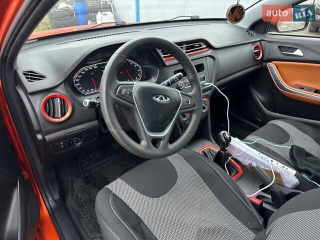 Помаранчевий Чері Tiggo 2, об'ємом двигуна 1.5 л та пробігом 53 тис. км за 7250 $, фото 3 на Automoto.ua