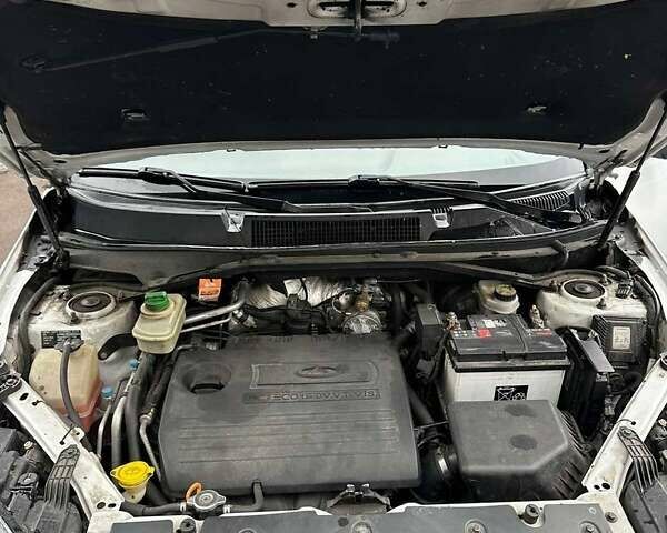 Белый Чери Tiggo 3, объемом двигателя 1.6 л и пробегом 105 тыс. км за 7500 $, фото 8 на Automoto.ua