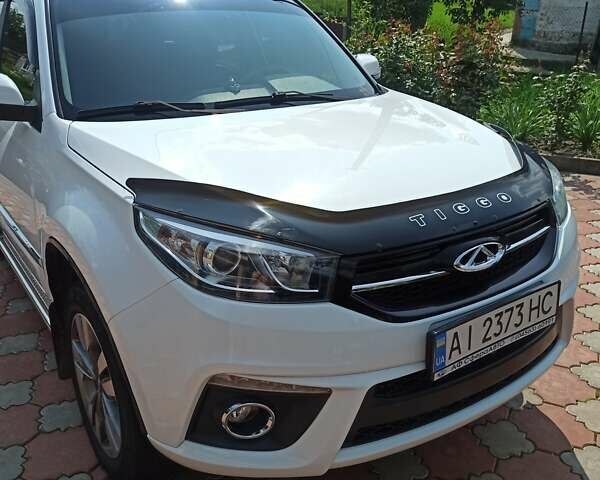 Белый Чери Tiggo 3, объемом двигателя 1.6 л и пробегом 42 тыс. км за 9000 $, фото 2 на Automoto.ua