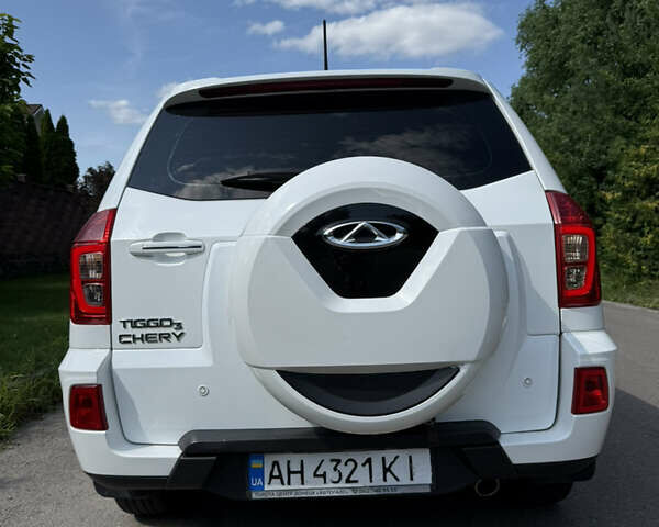 Білий Чері Tiggo 3, об'ємом двигуна 1.6 л та пробігом 58 тис. км за 8000 $, фото 4 на Automoto.ua