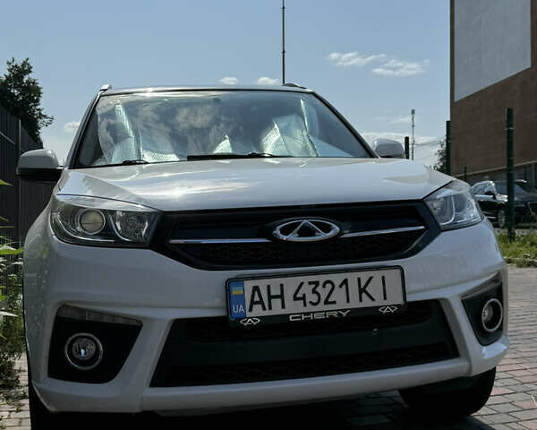 Білий Чері Tiggo 3, об'ємом двигуна 1.6 л та пробігом 58 тис. км за 8000 $, фото 3 на Automoto.ua