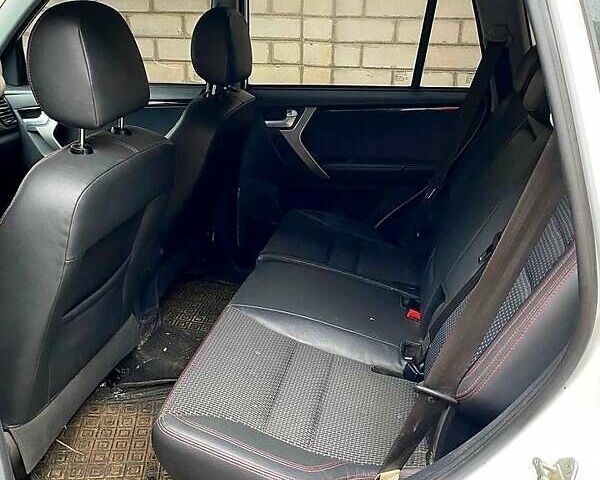 Белый Чери Tiggo 3, объемом двигателя 1.6 л и пробегом 90 тыс. км за 4700 $, фото 3 на Automoto.ua