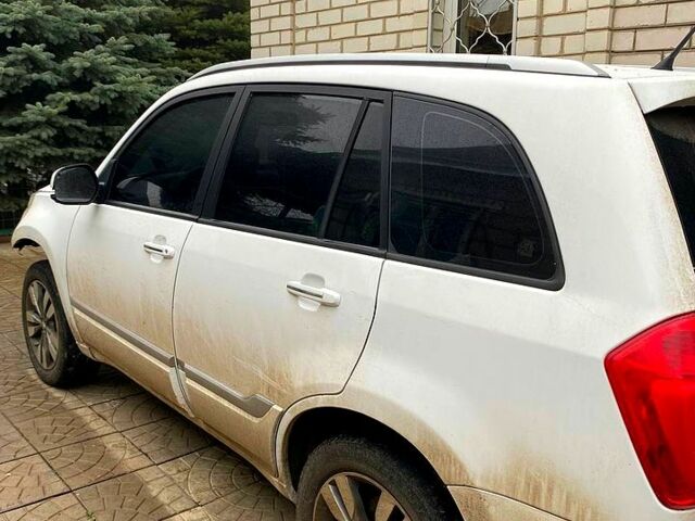 Белый Чери Tiggo 3, объемом двигателя 1.6 л и пробегом 90 тыс. км за 4700 $, фото 5 на Automoto.ua