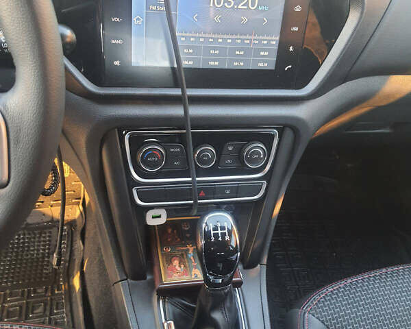 Белый Чери Tiggo 3, объемом двигателя 1.6 л и пробегом 51 тыс. км за 8200 $, фото 7 на Automoto.ua