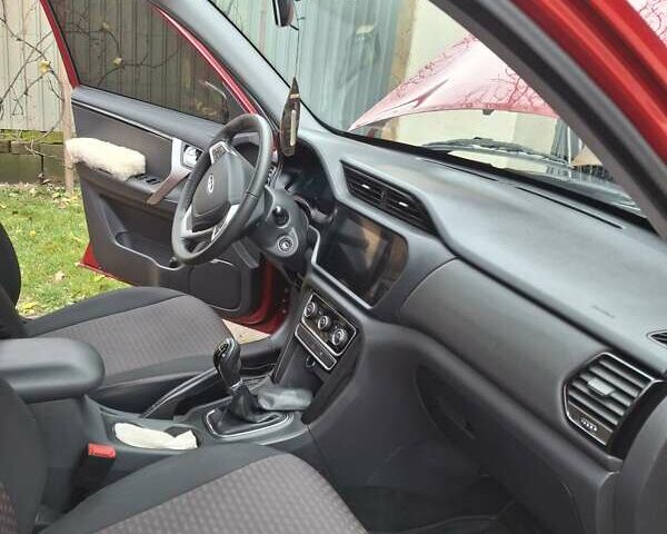 Красный Чери Tiggo 3, объемом двигателя 1.6 л и пробегом 16 тыс. км за 13000 $, фото 7 на Automoto.ua