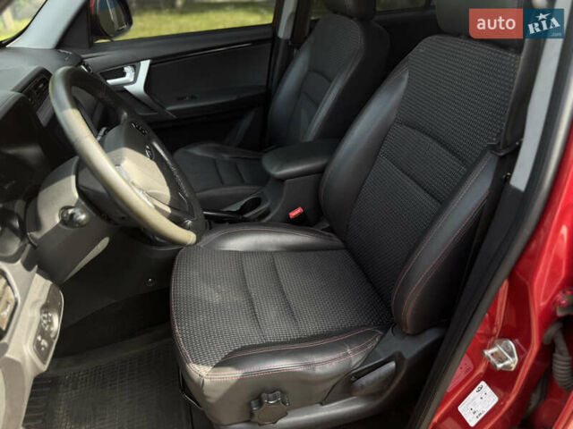 Червоний Чері Tiggo 3, об'ємом двигуна 1.6 л та пробігом 163 тис. км за 6400 $, фото 6 на Automoto.ua