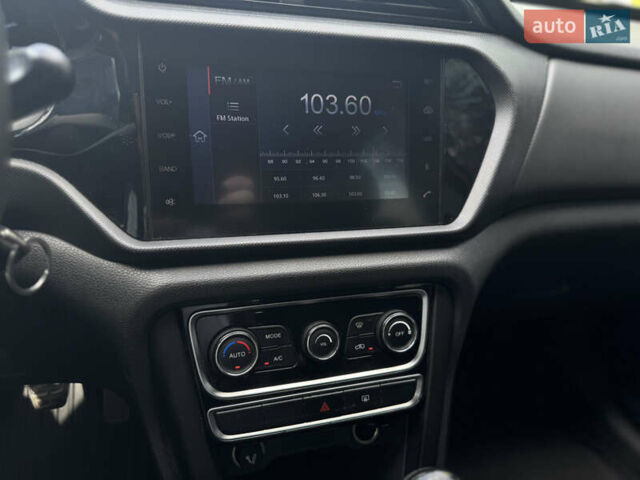 Червоний Чері Tiggo 3, об'ємом двигуна 1.6 л та пробігом 163 тис. км за 6400 $, фото 16 на Automoto.ua