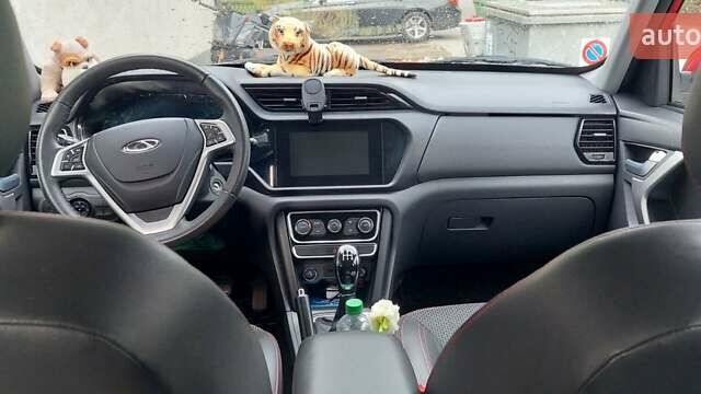 Червоний Чері Tiggo 3, об'ємом двигуна 1.6 л та пробігом 73 тис. км за 10350 $, фото 9 на Automoto.ua
